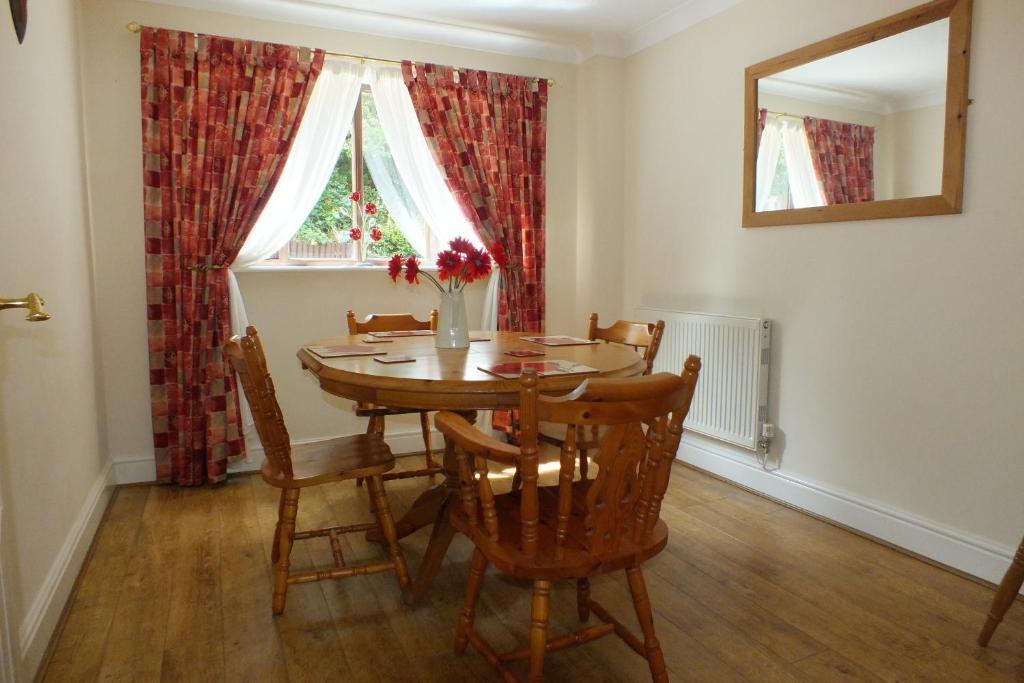 לאנלי Llwyn Country House חדר תמונה