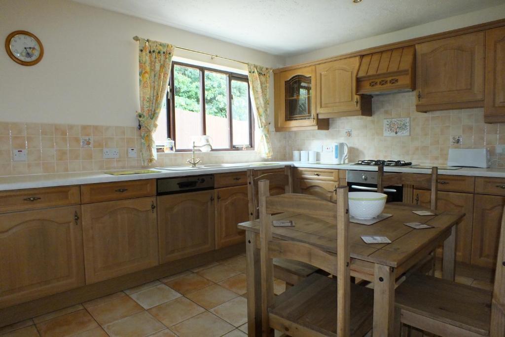 לאנלי Llwyn Country House חדר תמונה